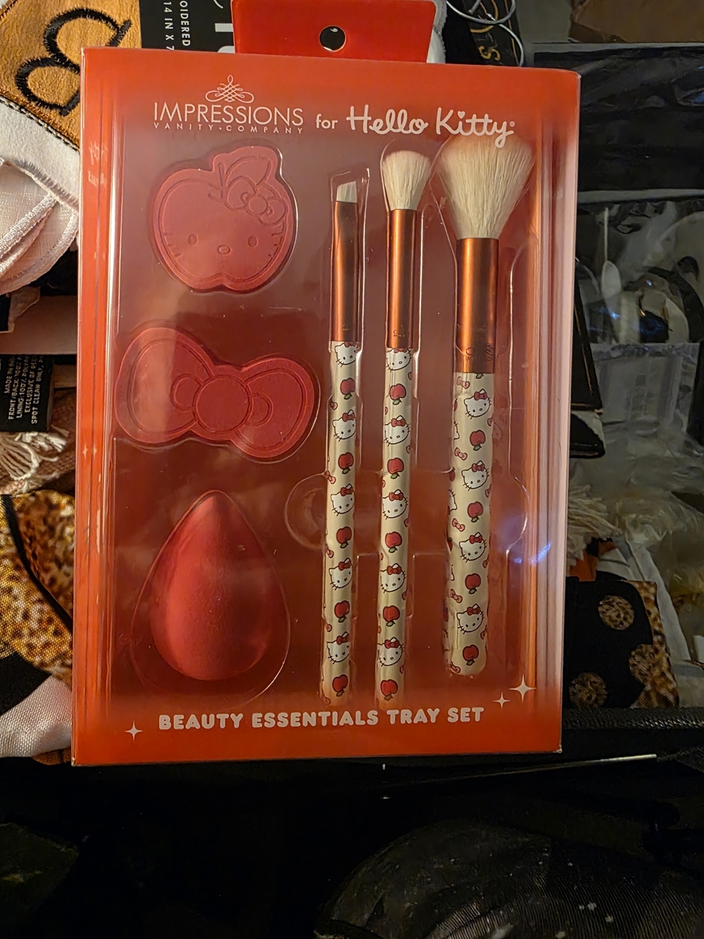 HELLO KITTY Beauty Essentials Tray Set